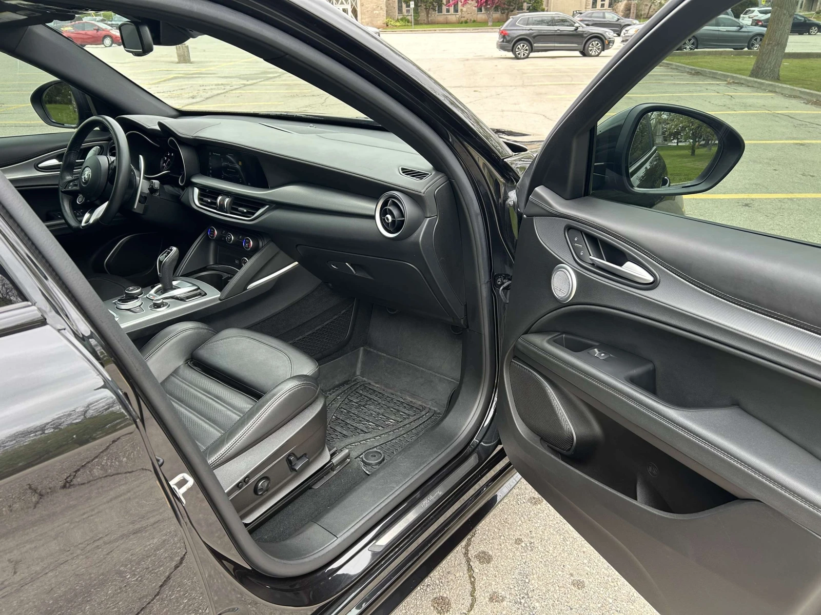 Alfa Romeo Stelvio Ti Sport / ЛИЗИНГ / ЦЕНА до БГ, снимка 16 - Автомобили и джипове - 55344106