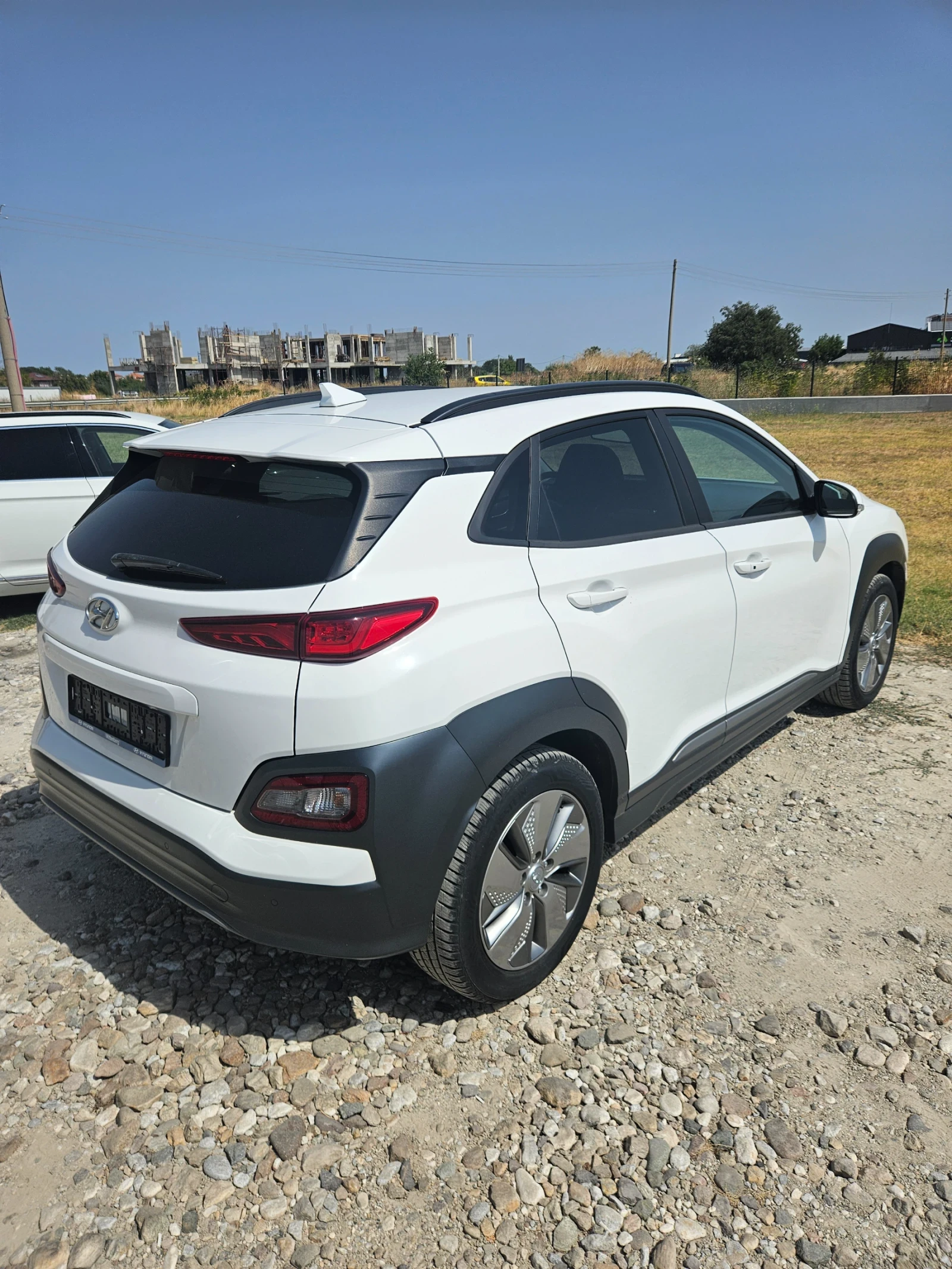 Hyundai Kona 64 KWh /  100 % SOH  /  Отлично състояние, снимка 3 - Автомобили и джипове - 56041239