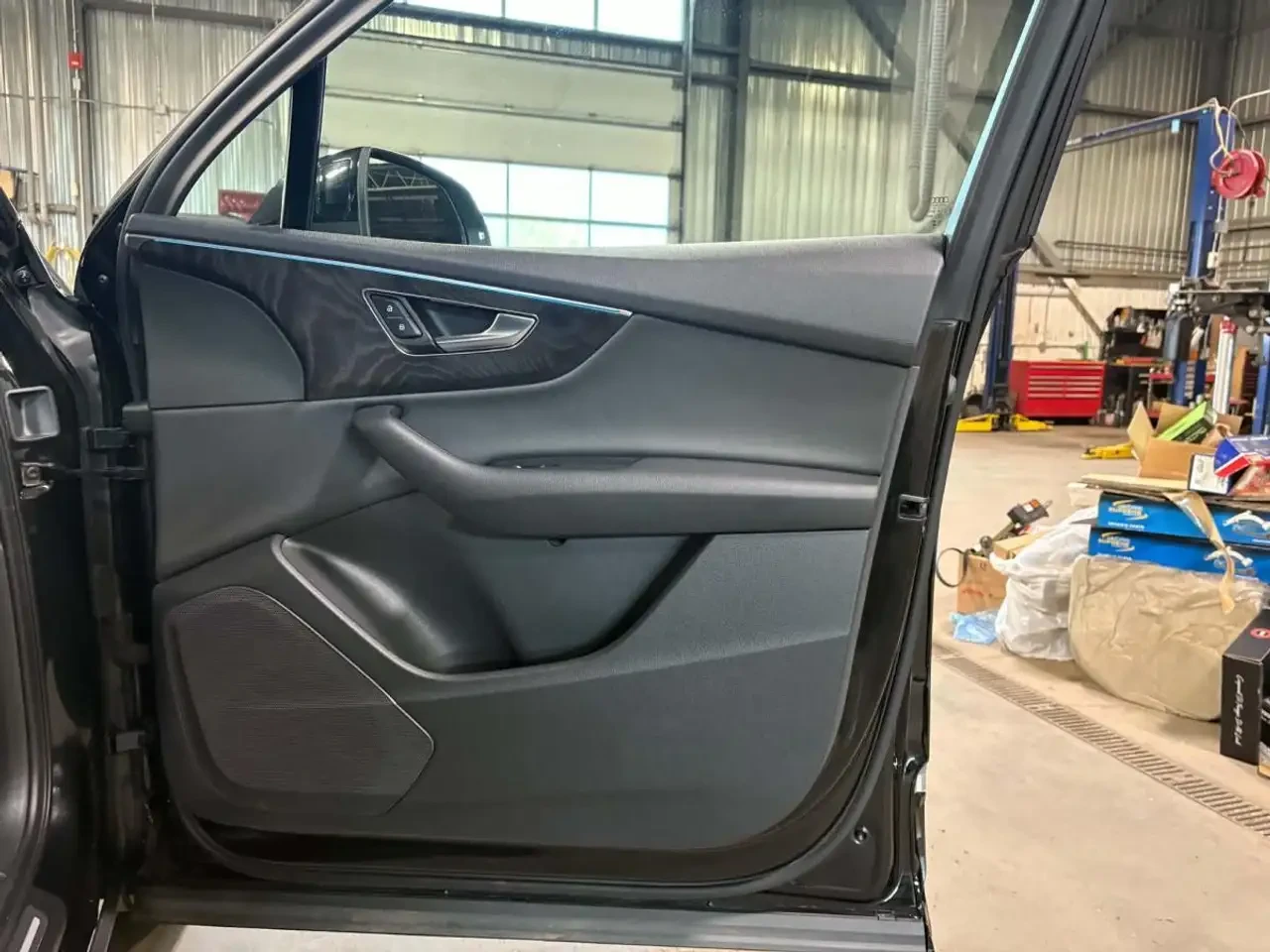 Audi Q7, снимка 14 - Автомобили и джипове - 56226736