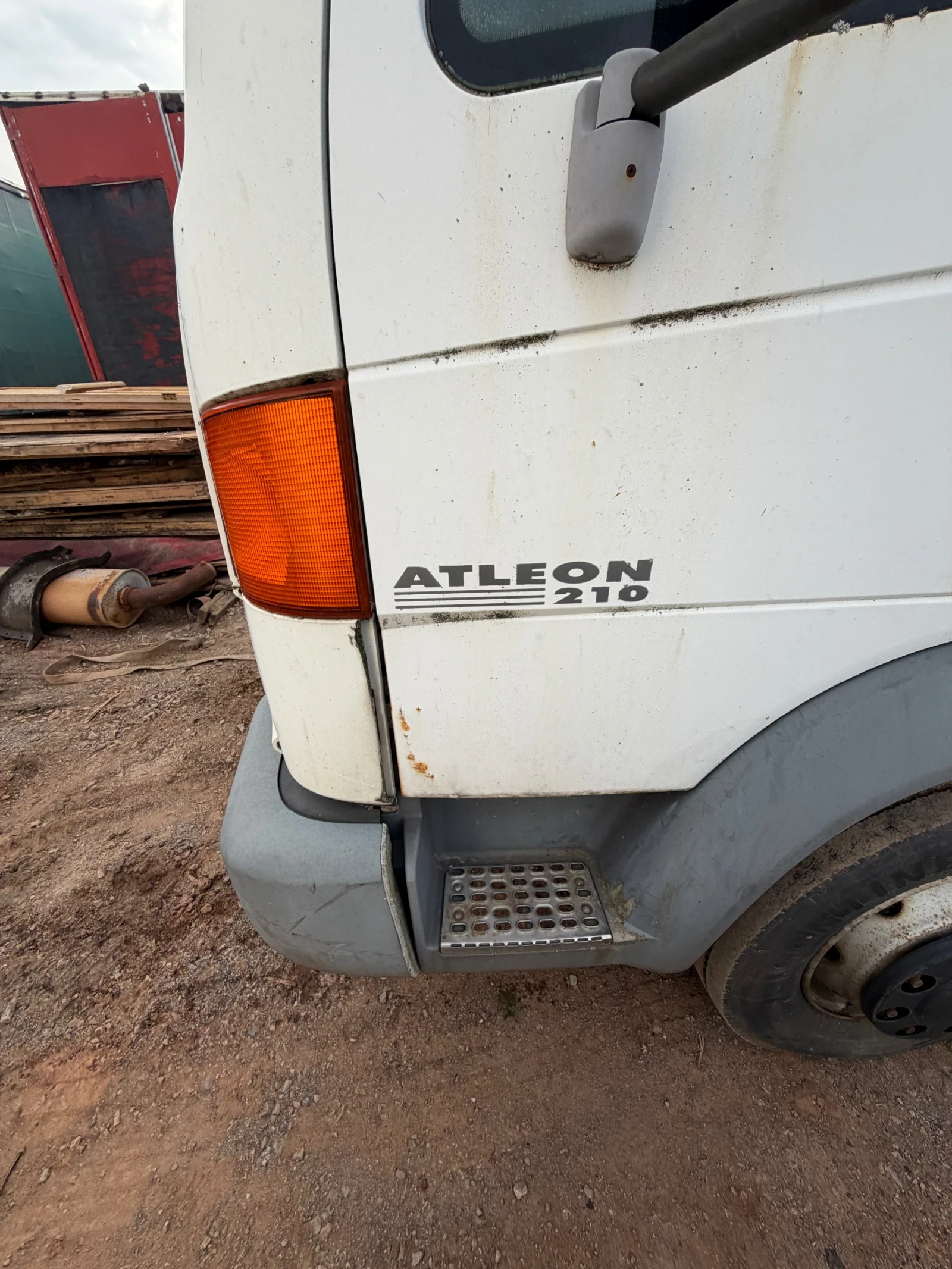 Nissan Atleon Нов нос, снимка 2 - Камиони - 54257910