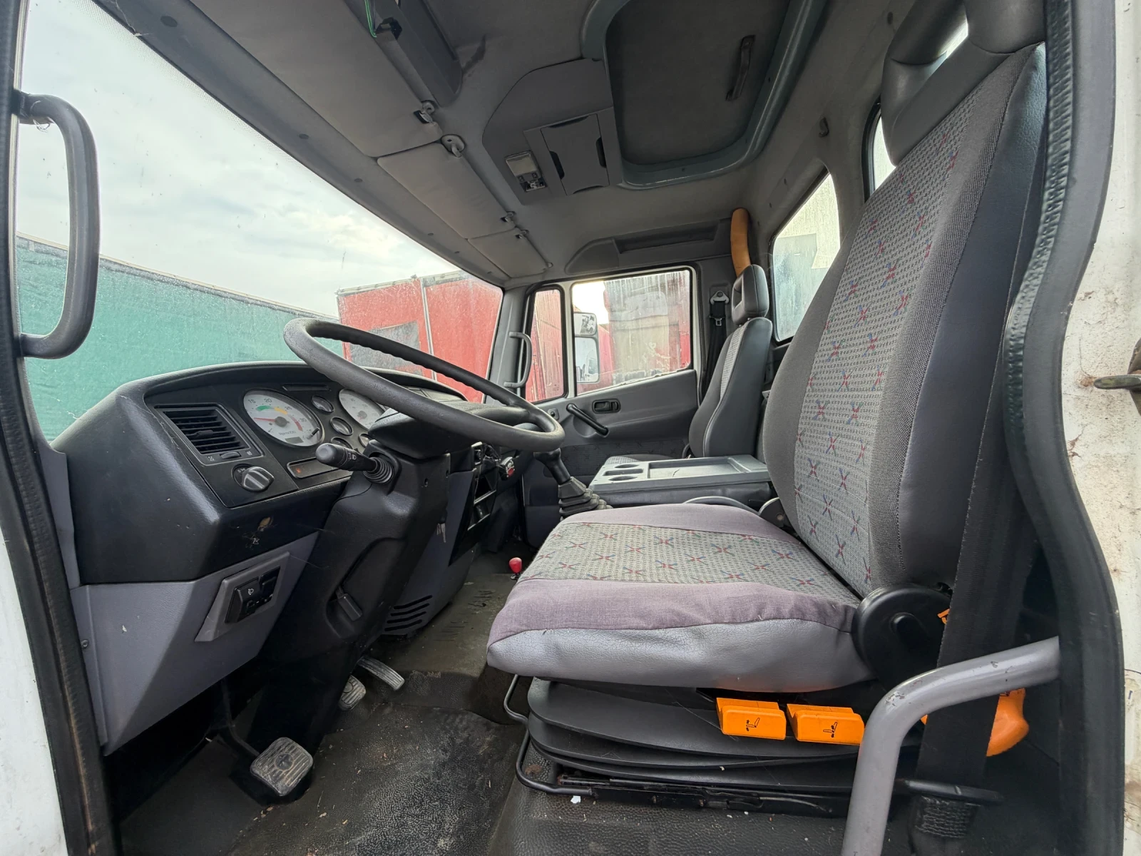 Nissan Atleon Нов нос, снимка 3 - Камиони - 54257910