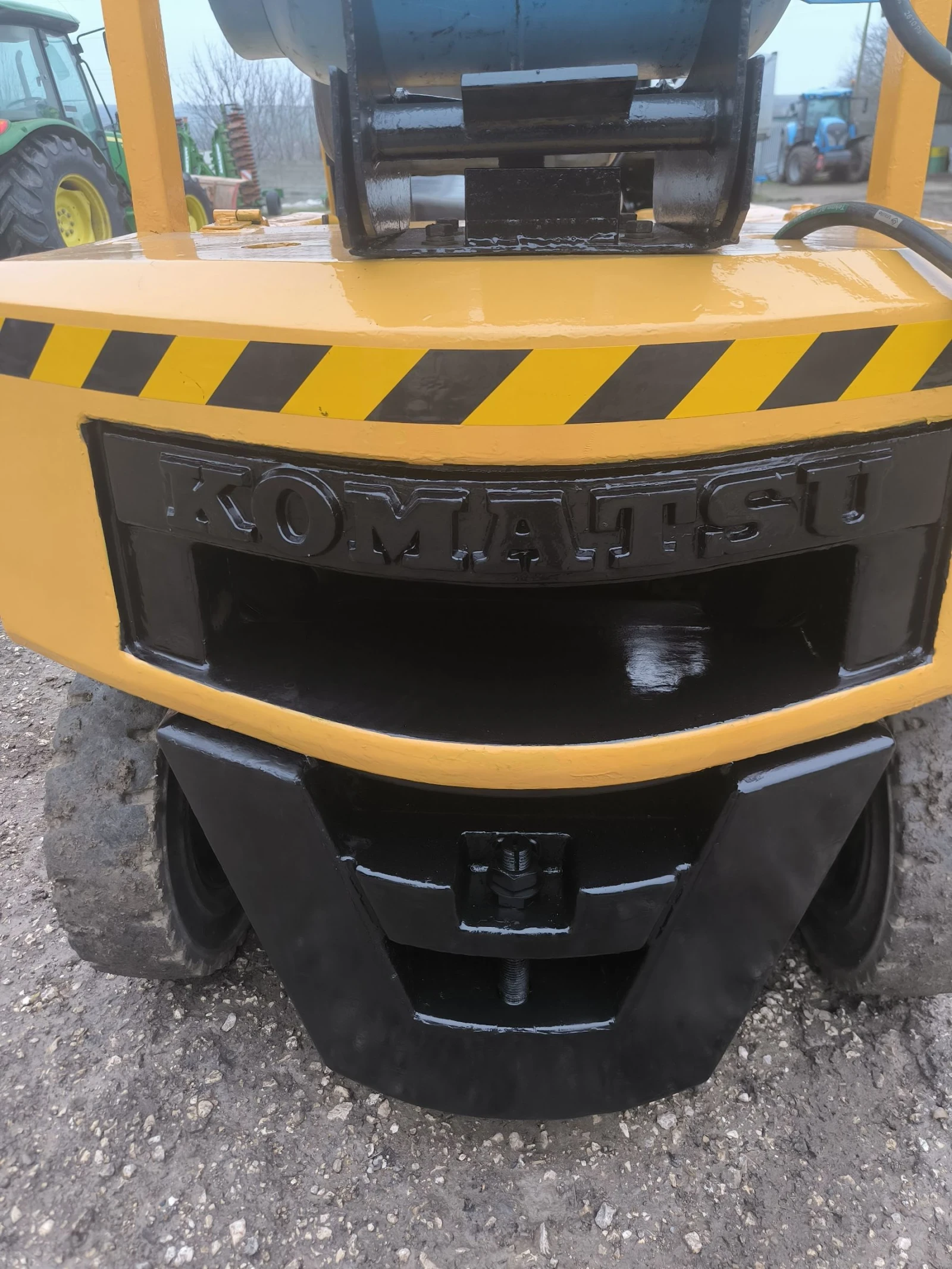 ������� Komatsu  Nissan | Mobile.bg � ����������� 6