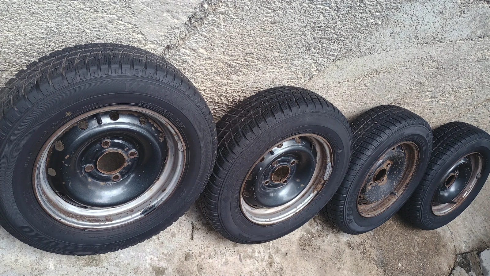 Гуми Зимни 165/70R13, снимка 2 - Гуми и джанти - 55225462