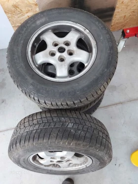        235/70R16  Land Rover Discovery