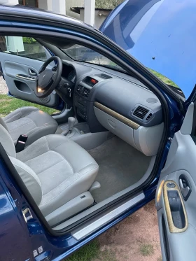 Renault Clio 1.6 16v Автоматик Газ , снимка 8