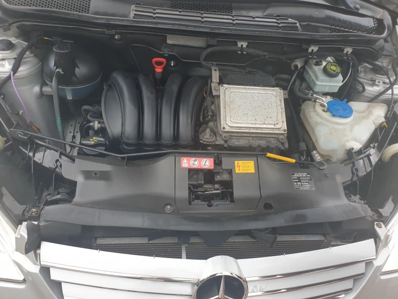 Mercedes-Benz A 150 1.5i* КОЖА* ПОДГРЕВ* , снимка 14 - Автомобили и джипове - 46669353