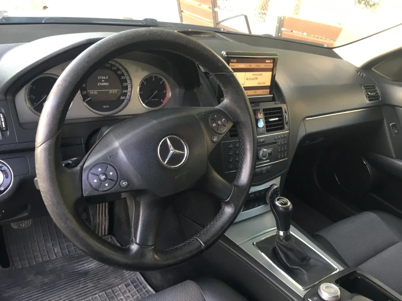 Mercedes-Benz C 220, снимка 8 - Автомобили и джипове - 48342492