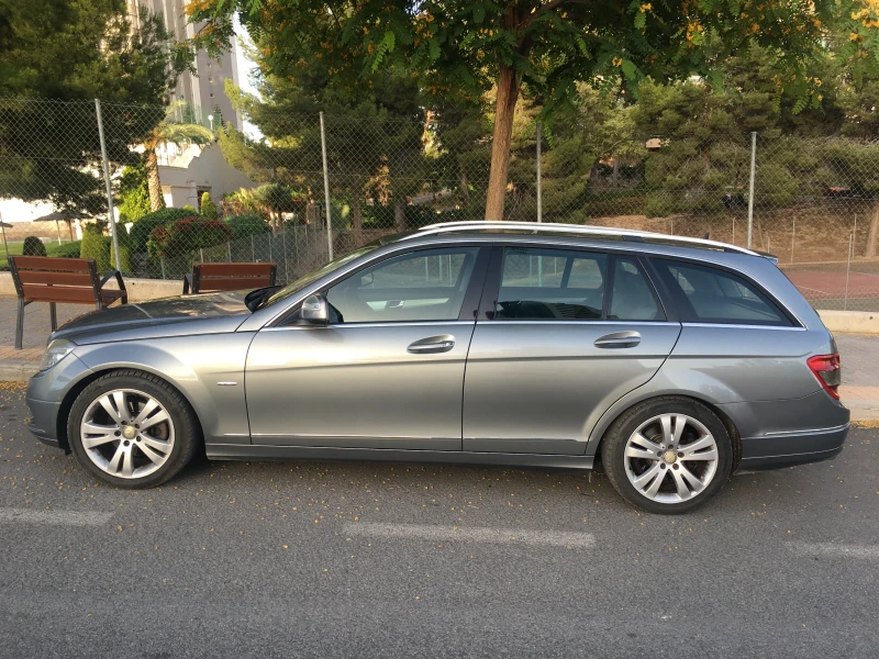 Mercedes-Benz C 220, снимка 4 - Автомобили и джипове - 48342492