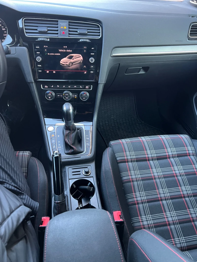 VW Golf GTI 7.5, снимка 11 - Автомобили и джипове - 52547810