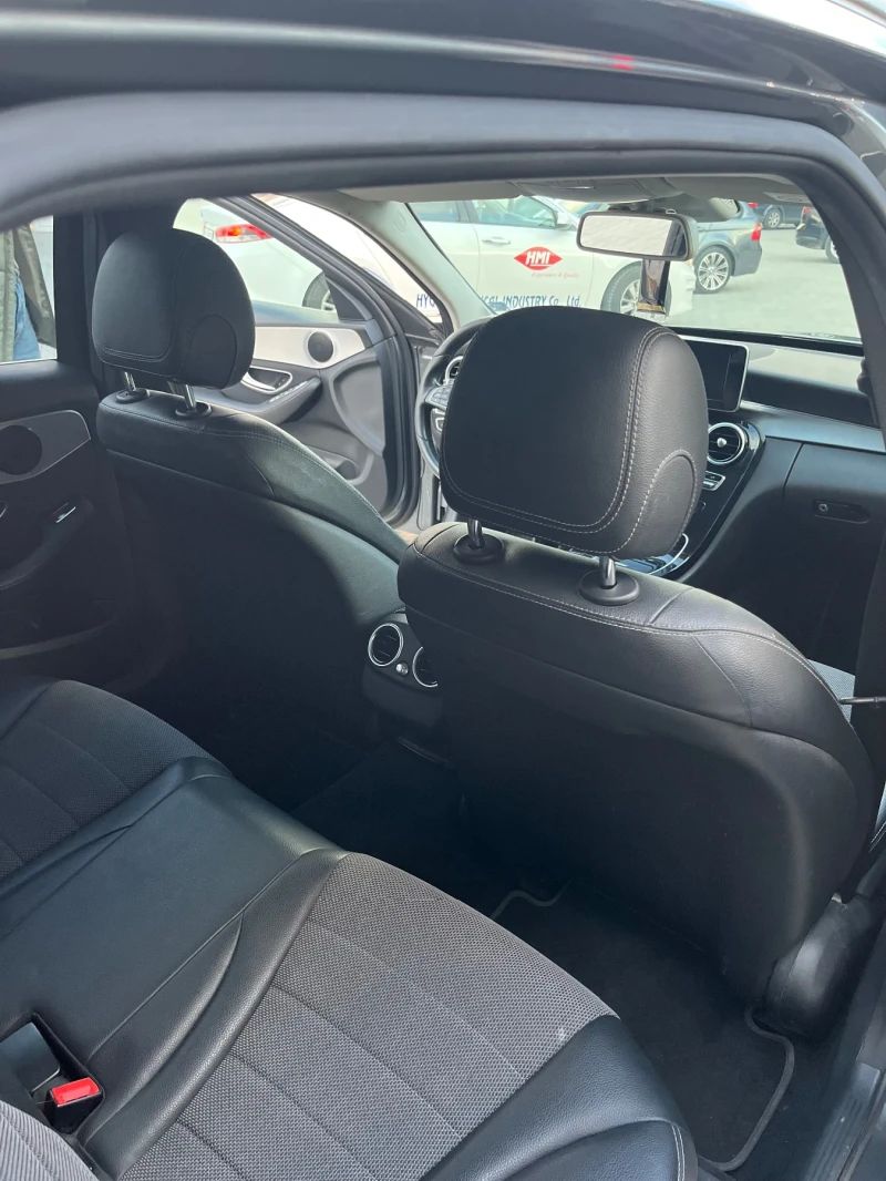 Mercedes-Benz C 220 9G-TRONIC, снимка 13 - Автомобили и джипове - 52393099
