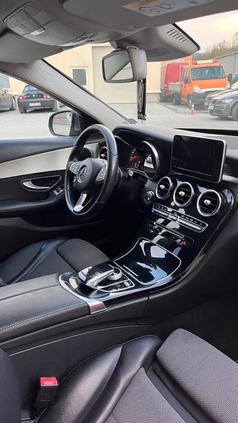Mercedes-Benz C 220 9G-TRONIC, снимка 14 - Автомобили и джипове - 52393099