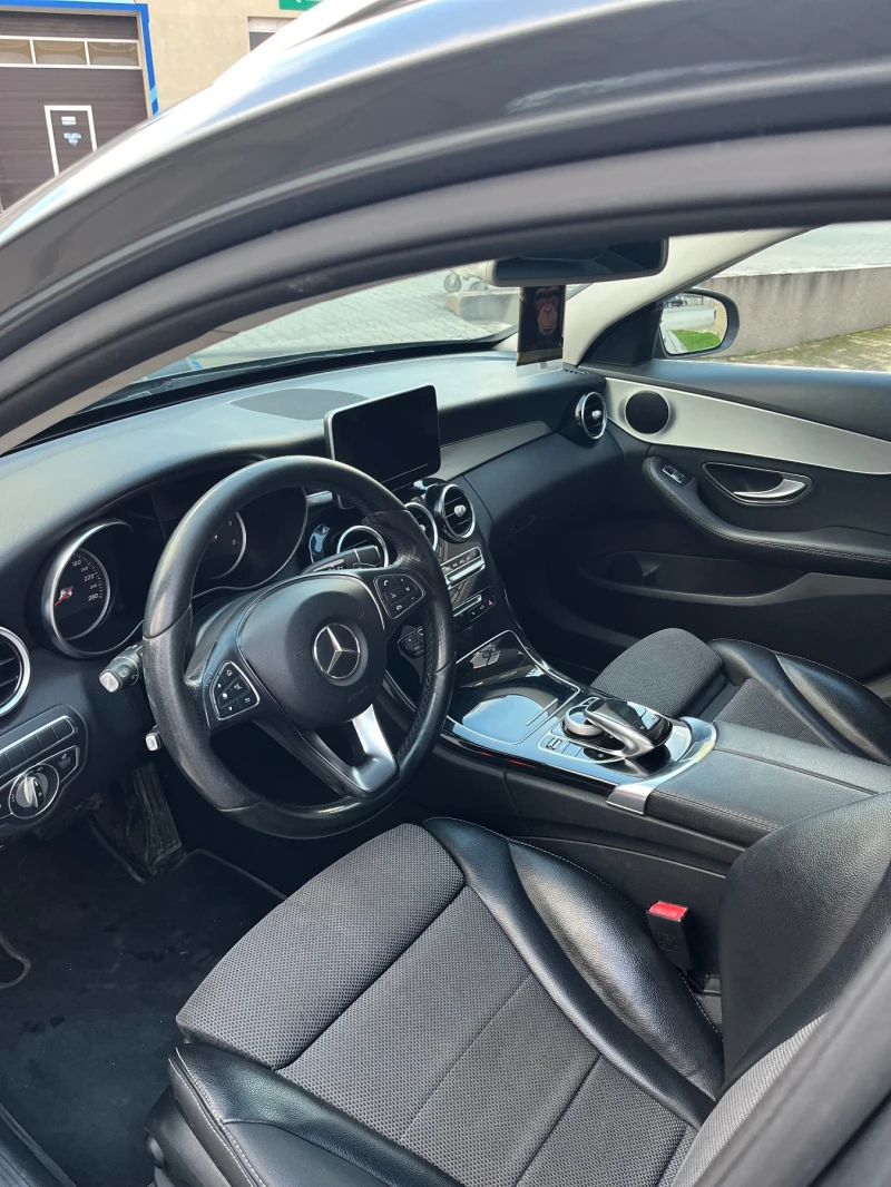 Mercedes-Benz C 220 9G-TRONIC, снимка 8 - Автомобили и джипове - 52393099