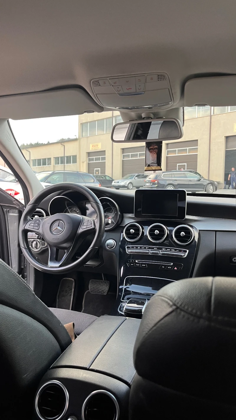 Mercedes-Benz C 220 9G-TRONIC, снимка 12 - Автомобили и джипове - 52393099