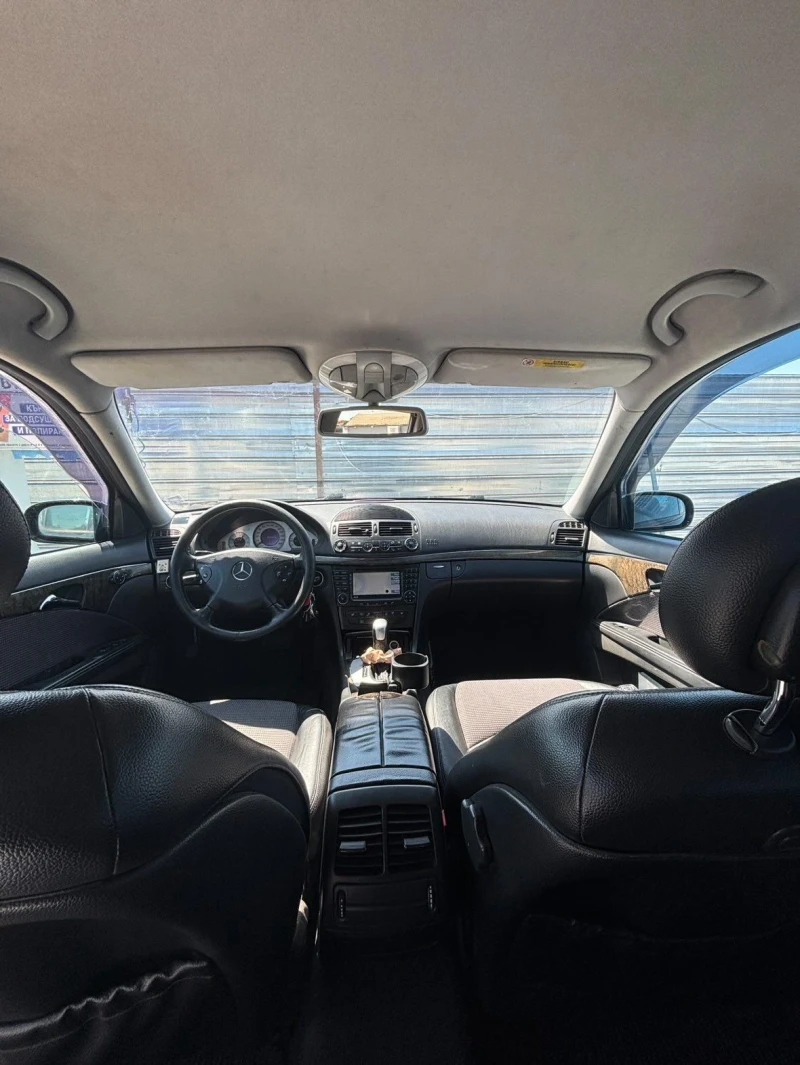 Mercedes-Benz E 320, снимка 10 - Автомобили и джипове - 52401966