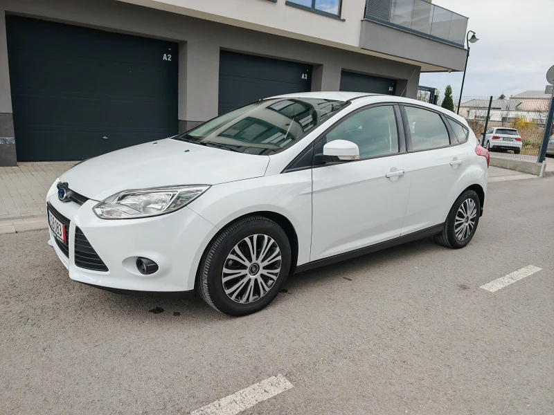 Ford Focus 1.0 BENZIN 101 kN, снимка 2 - Автомобили и джипове - 52497362