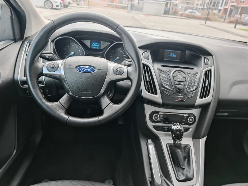 Ford Focus 1.0 BENZIN 101 kN, снимка 8 - Автомобили и джипове - 52497362