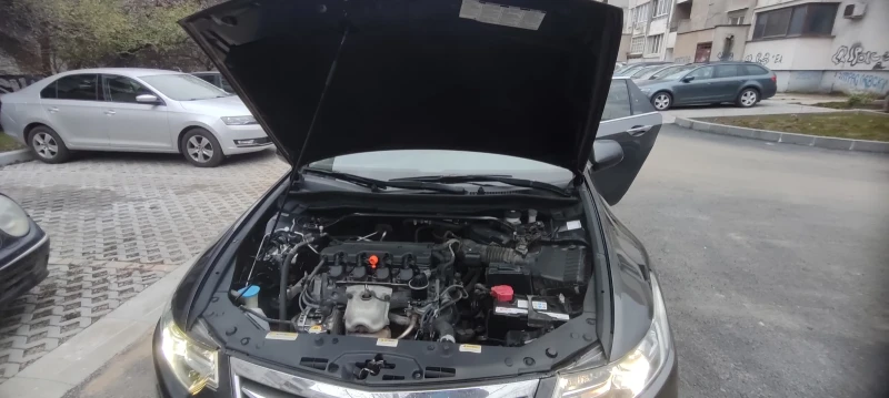 Honda Accord Tourer, снимка 10 - Автомобили и джипове - 52736379