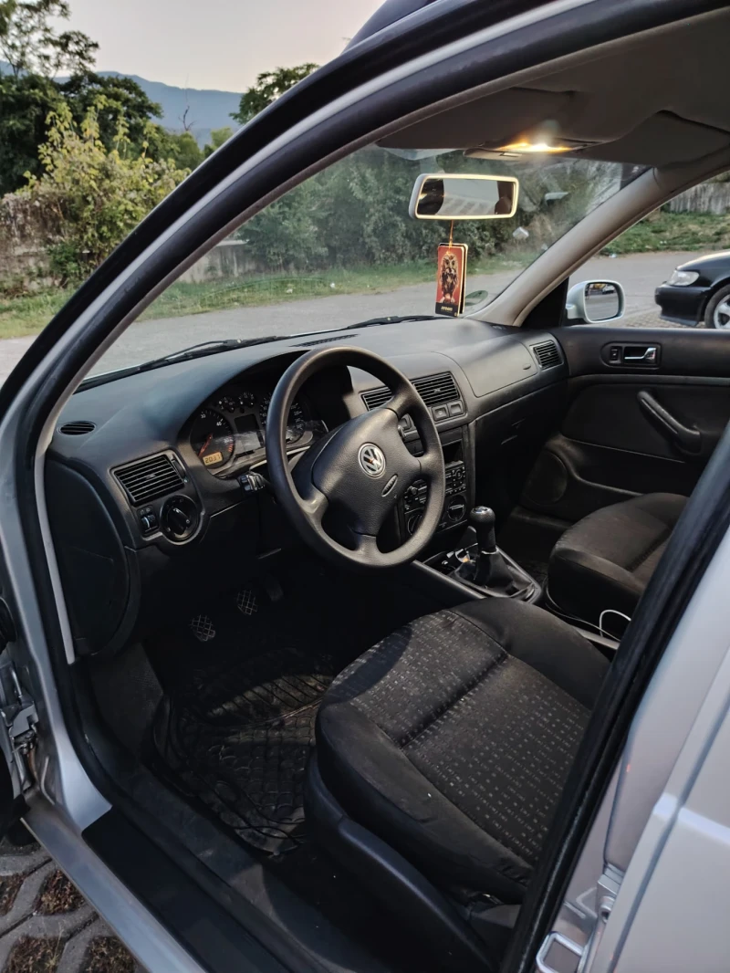 VW Golf 4 Variant , снимка 6 - Автомобили и джипове - 52778123