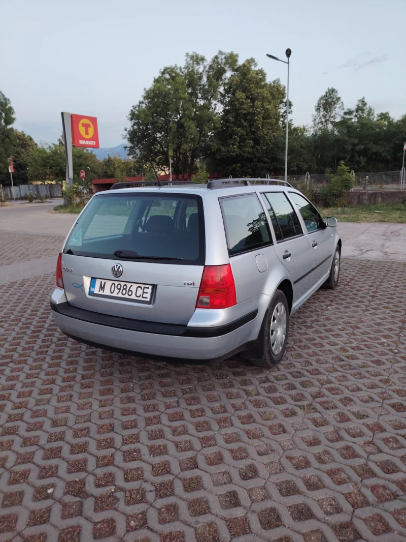 VW Golf 4 Variant , снимка 4 - Автомобили и джипове - 52778123
