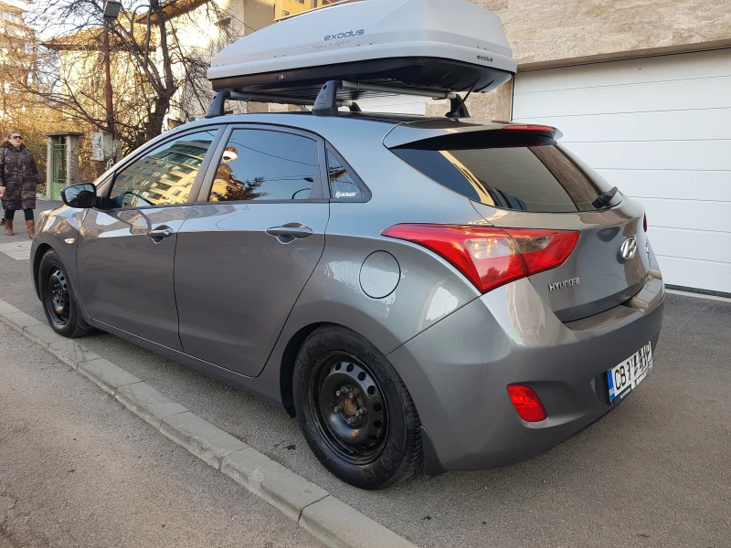 Hyundai I30 CRDI, снимка 8 - Автомобили и джипове - 53024137