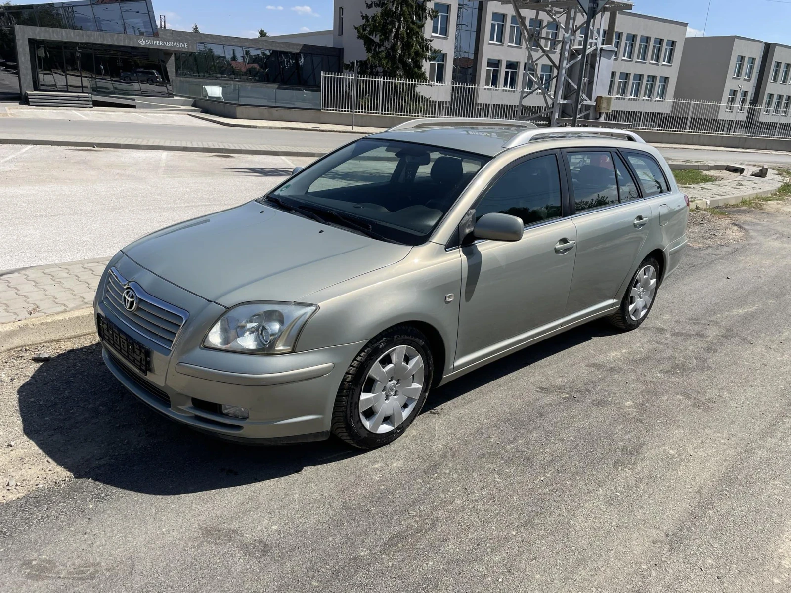 Toyota Avensis - [1] 