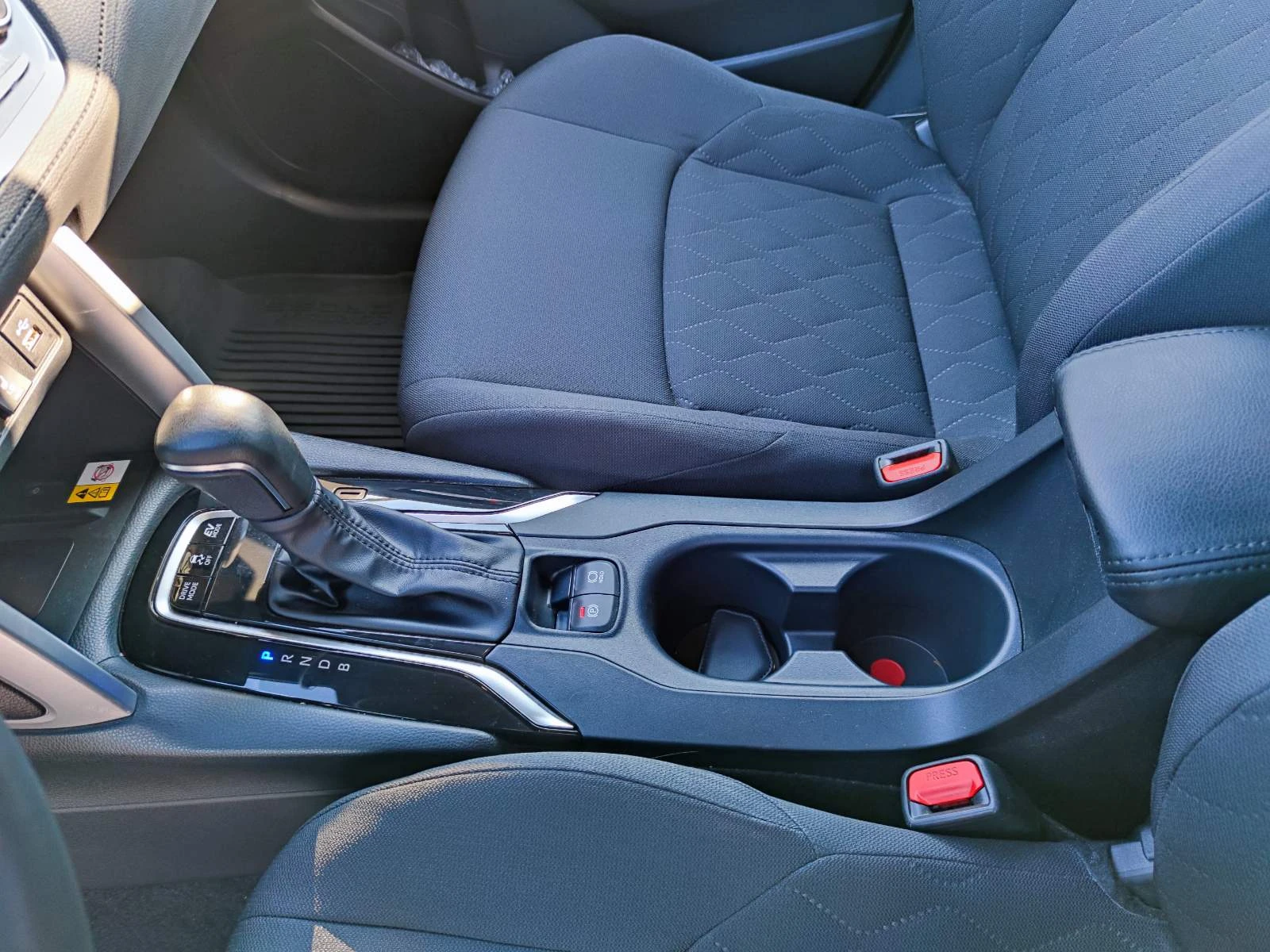 Toyota Corolla Cross 2.0 Executive Plus - изображение 10