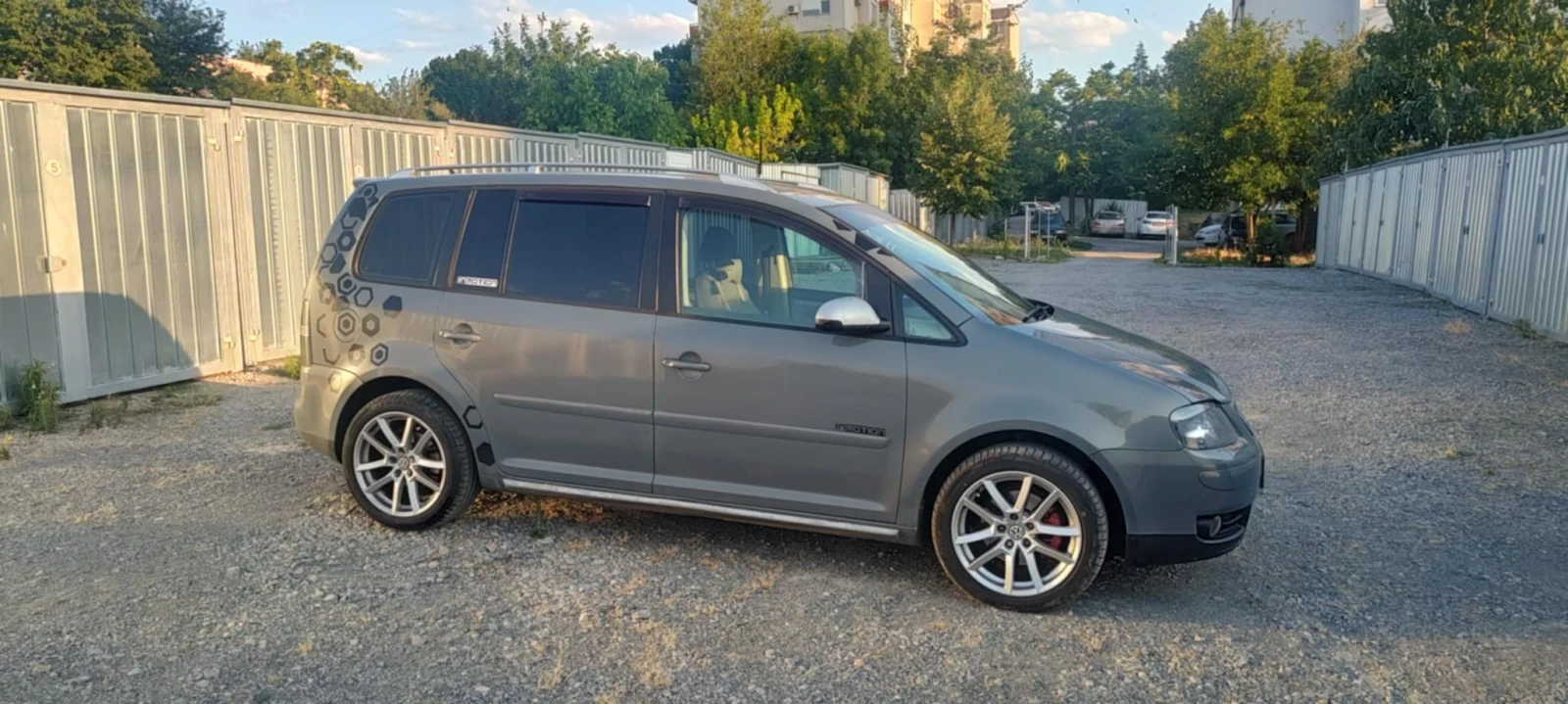 VW Touran  - изображение 3
