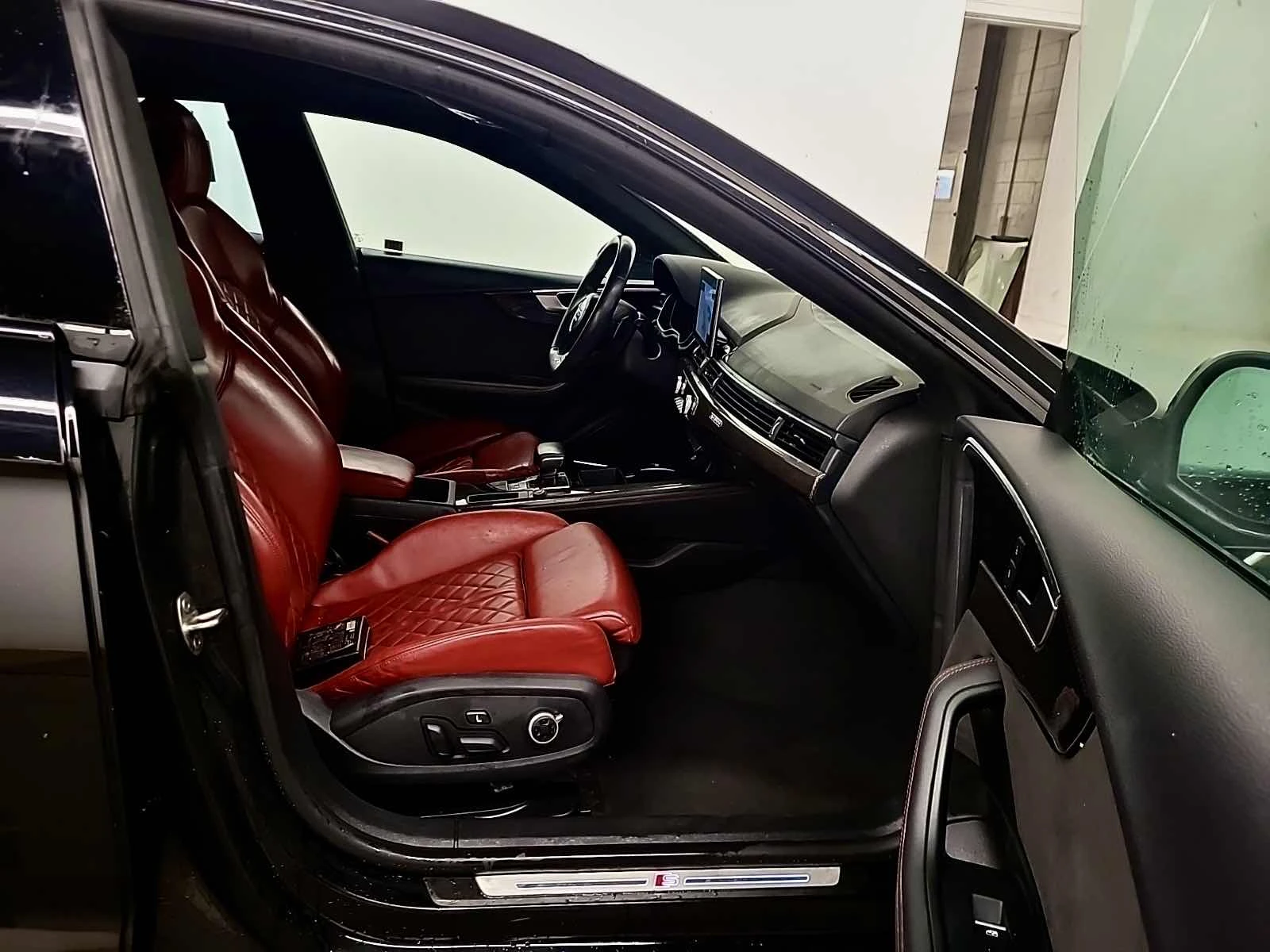 Audi S5 BLACK OPTIC/DISTRONIC/RED INTERIOR/360 CAMERA  | Mobile.bg � ����������� 16