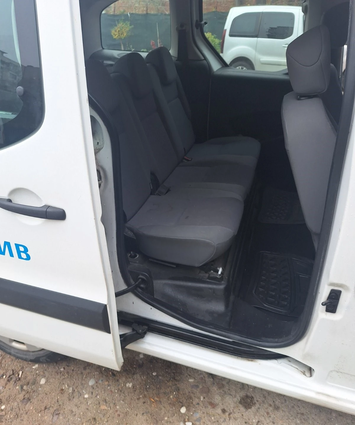 Peugeot Partner, снимка 7 - Автомобили и джипове - 53899356