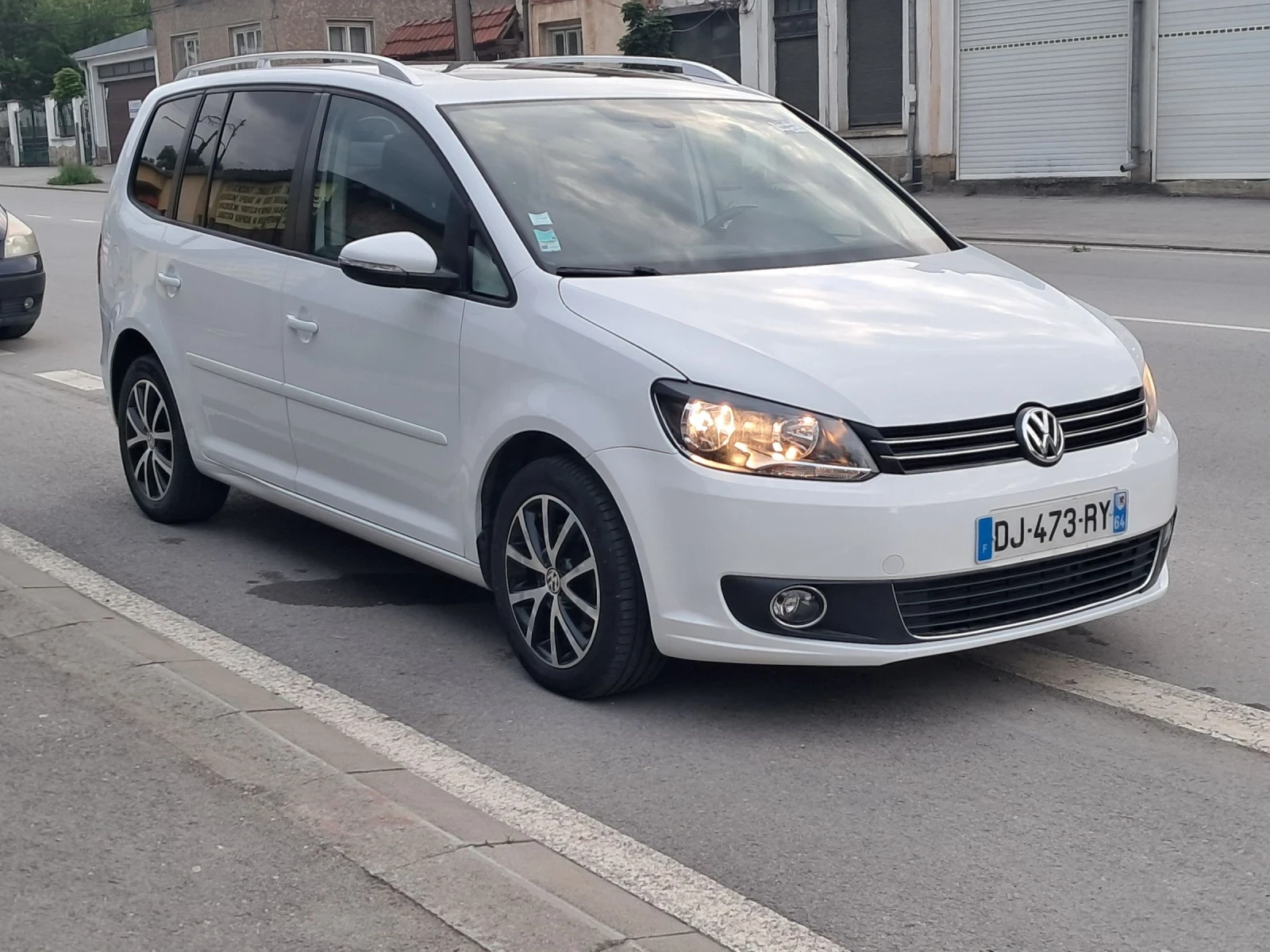 VW Touran 1.6 TDI ��������� | Mobile.bg � ����������� 1