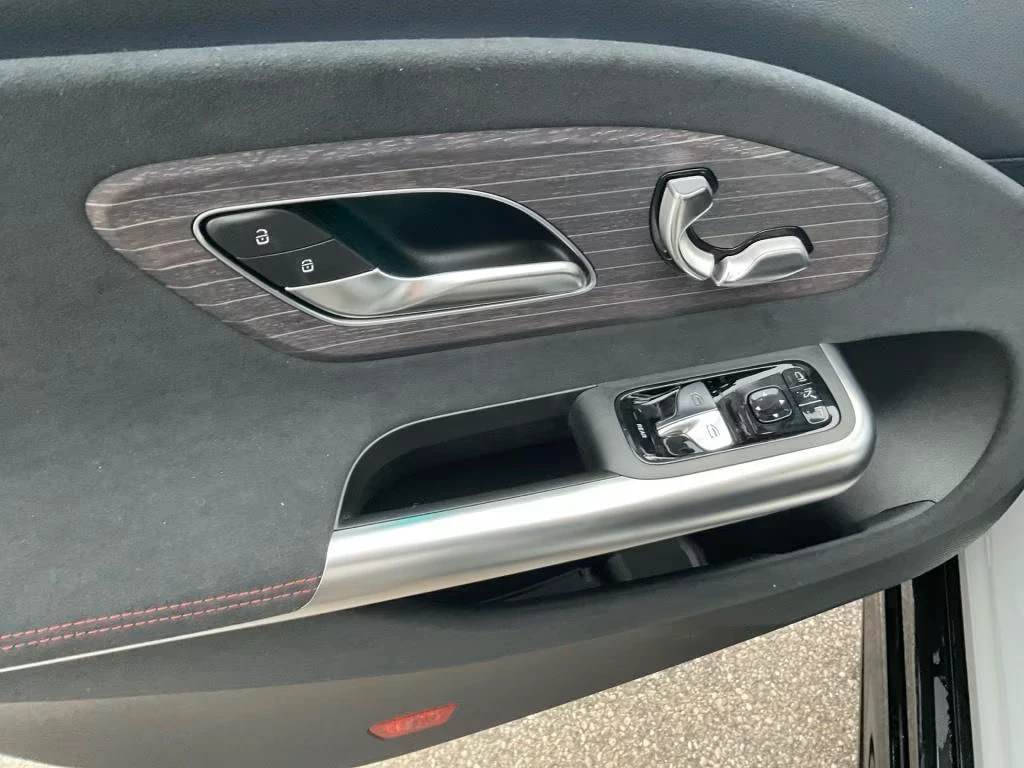 Mercedes-Benz CLA 250 EQ* AMG* PANO* DISTR* KEYLESS* CARPLAY* , снимка 5 - Автомобили и джипове - 54135689