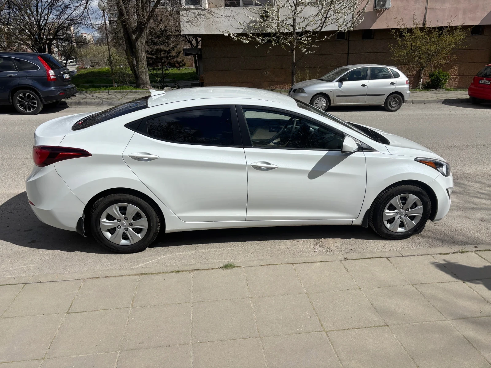 Hyundai Elantra, снимка 3 - Автомобили и джипове - 54145705
