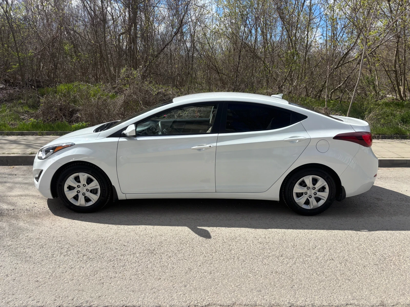 Hyundai Elantra, снимка 4 - Автомобили и джипове - 54145705