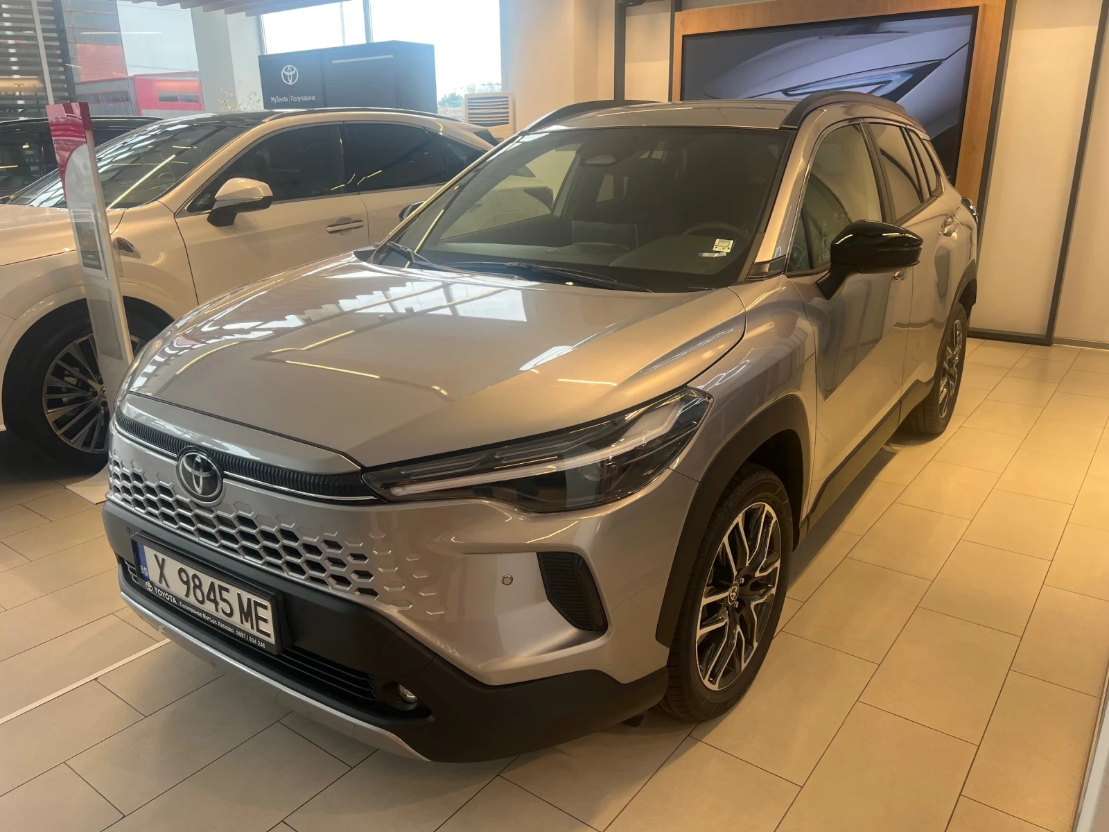 Toyota Corolla Cross Executive Plus, снимка 2 - Автомобили и джипове - 54148581