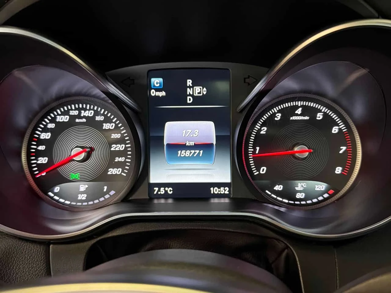 Mercedes-Benz C 300 /ПАНОРАМА/БЕЗ ИНЦИДЕНТИ/ОТ ПРЕДСТАВИТЕЛСТВО, снимка 8 - Автомобили и джипове - 54172646