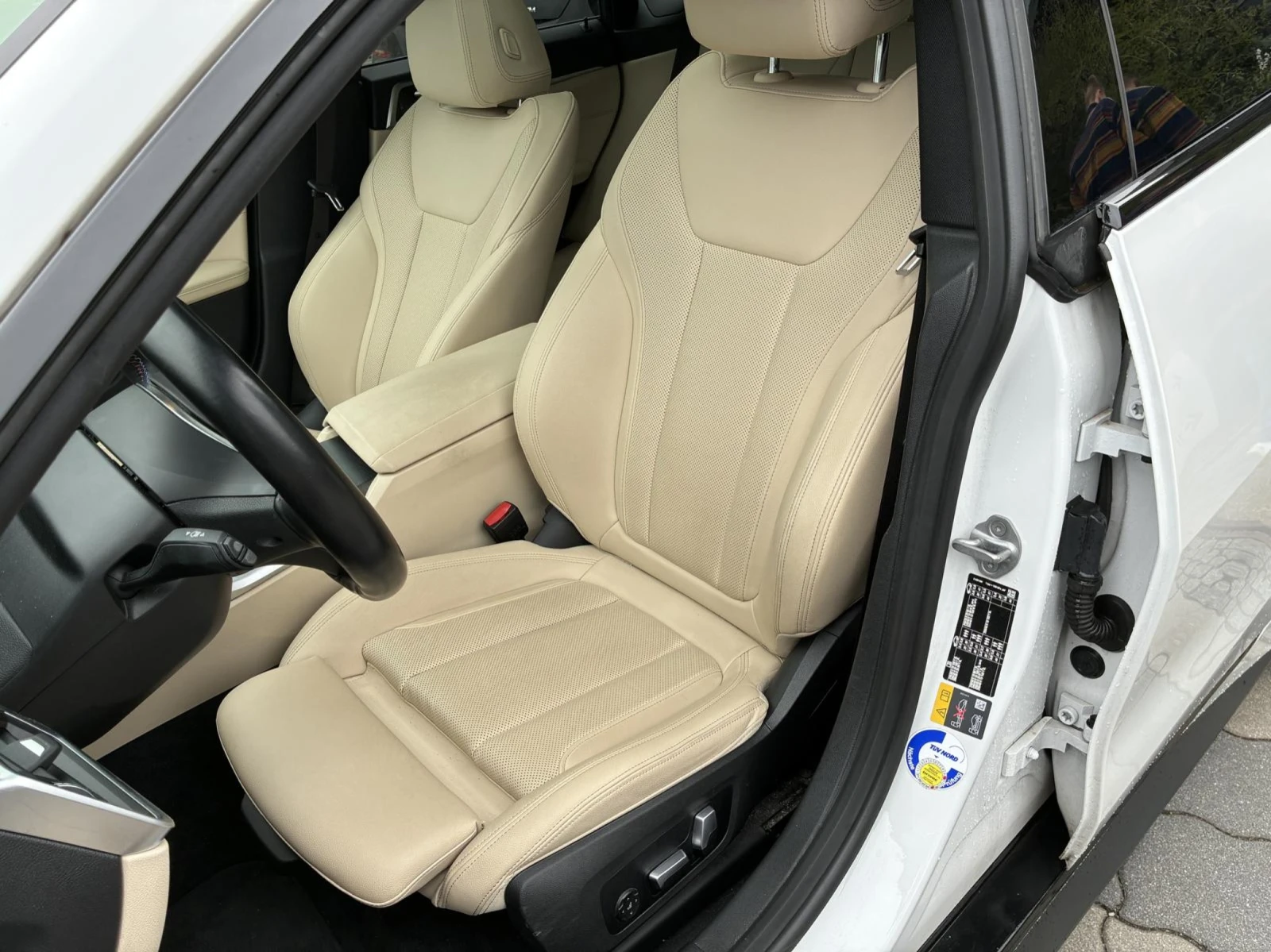 BMW i4 M50* xDrive* 100%  SOH, снимка 10 - Автомобили и джипове - 54233495