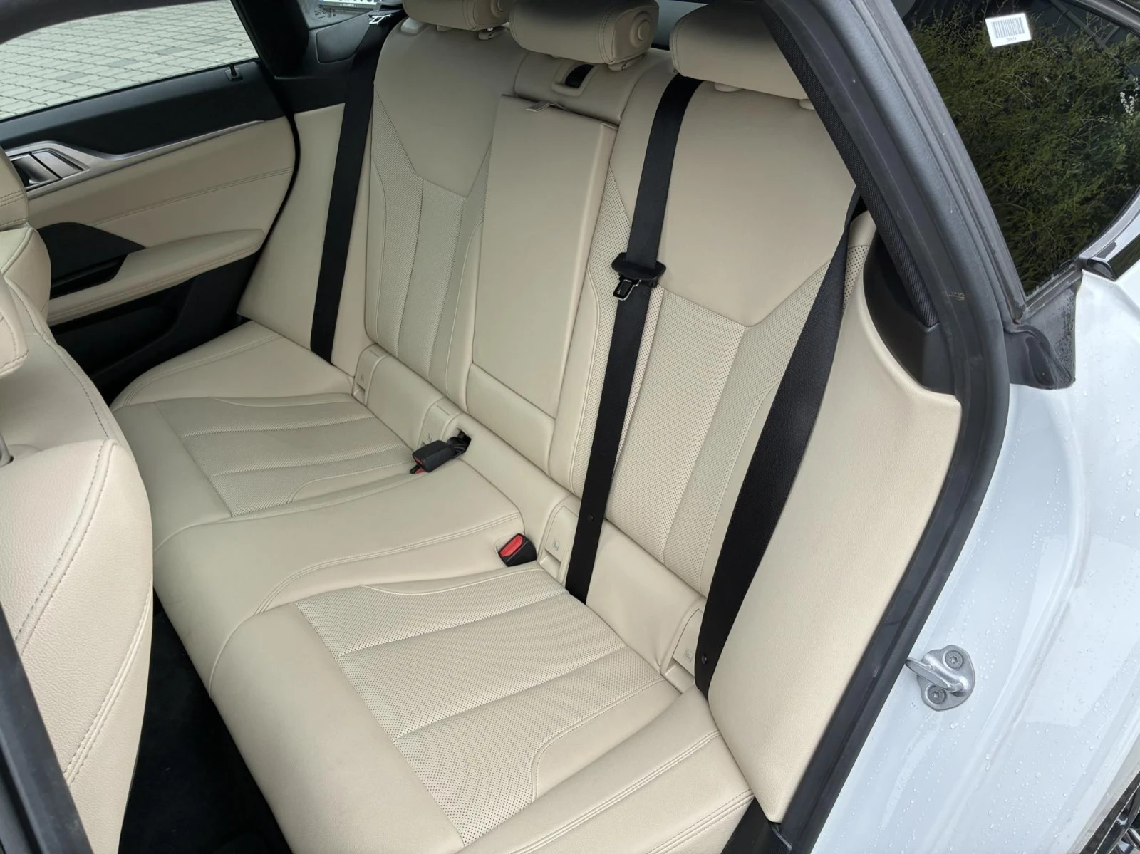 BMW i4 M50* xDrive* 100%  SOH, снимка 14 - Автомобили и джипове - 54233495