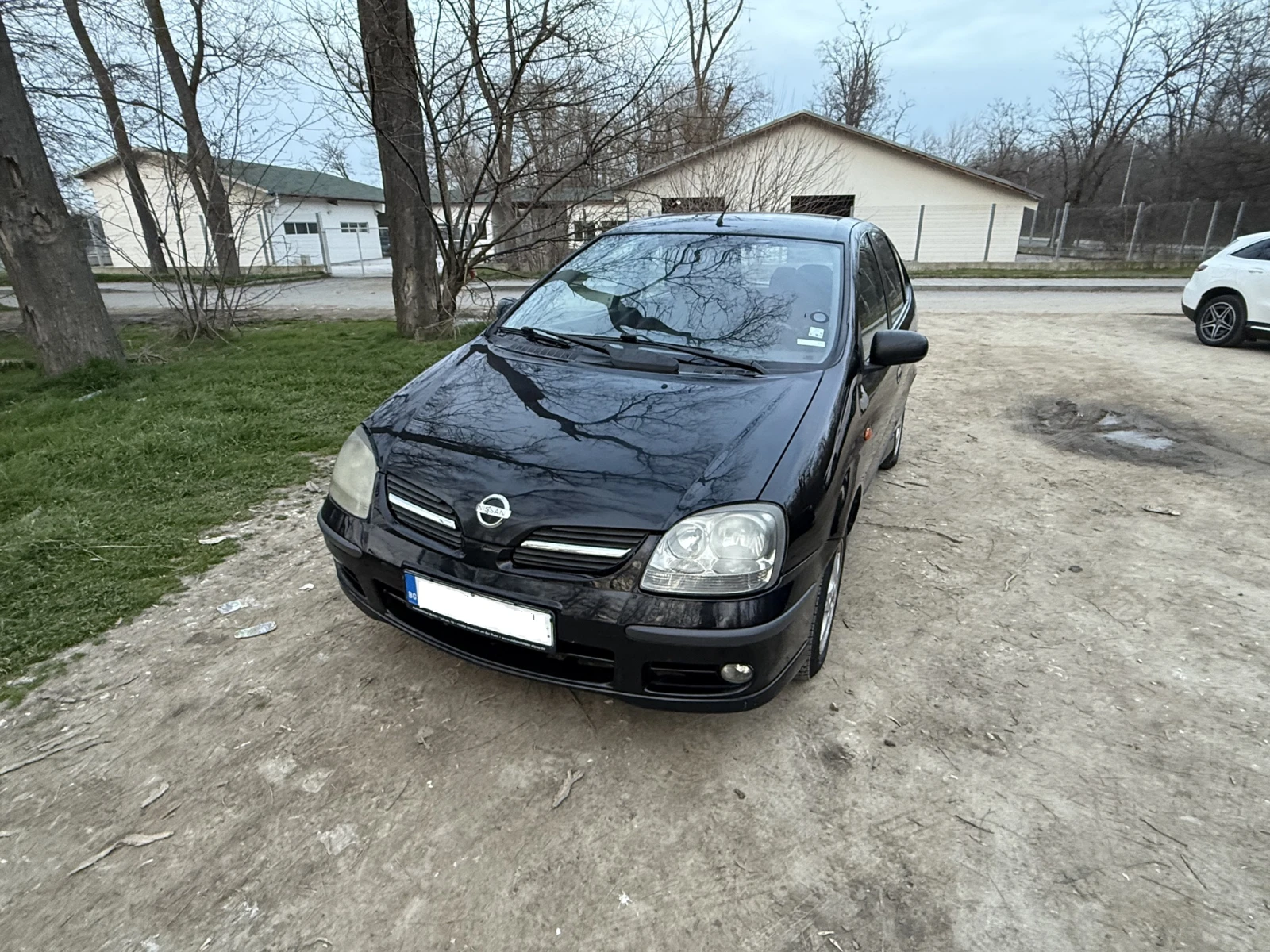Nissan Almera tino, снимка 8 - Автомобили и джипове - 54375022