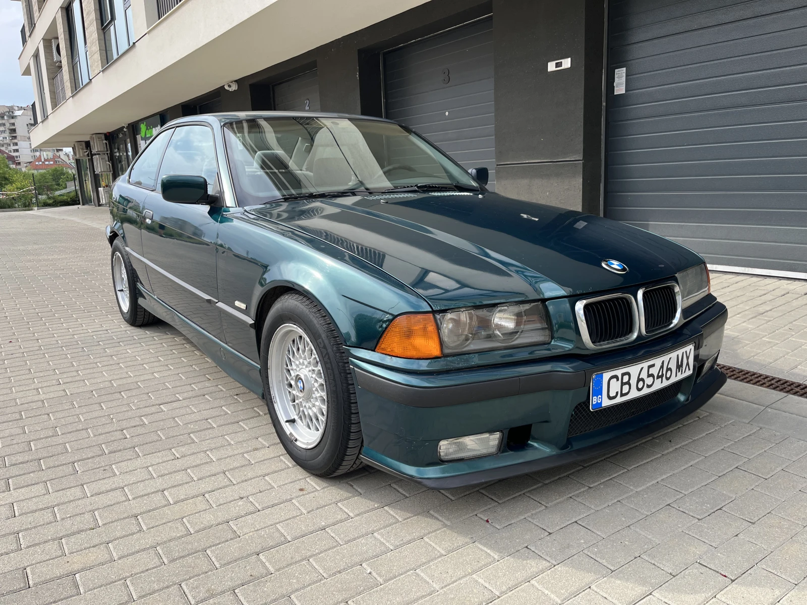 BMW 316 Coupe Facelift, снимка 2 - Автомобили и джипове - 54856357