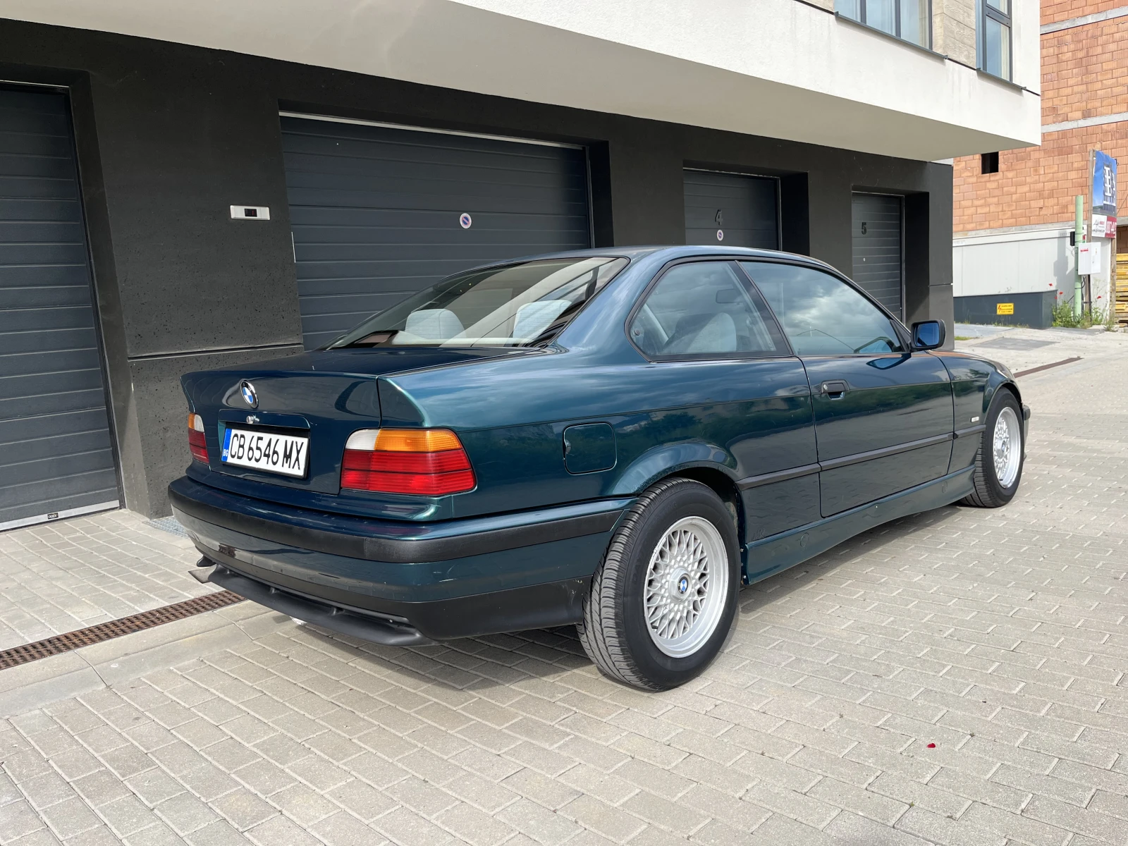 BMW 316 Coupe Facelift, снимка 4 - Автомобили и джипове - 54856357