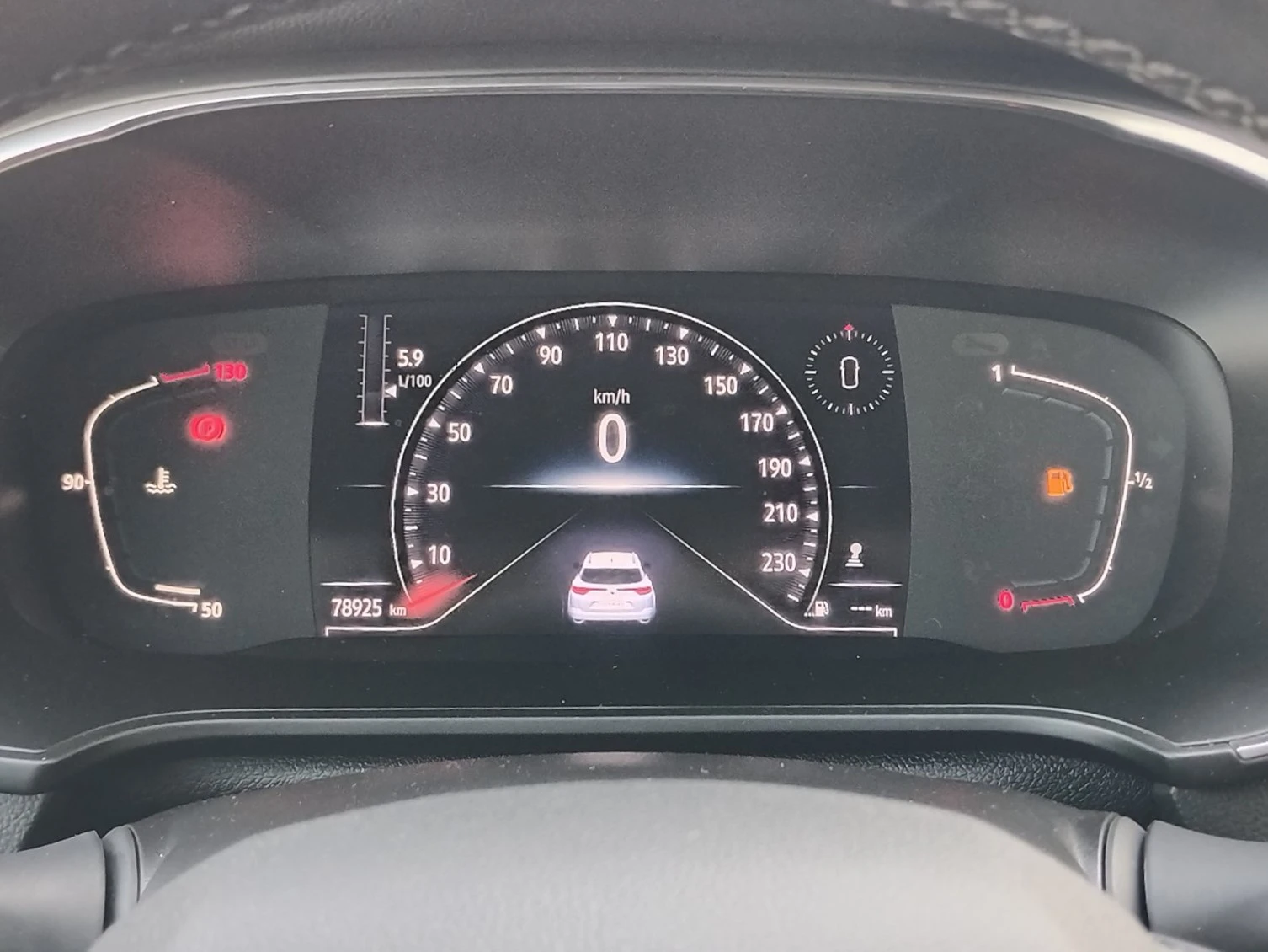 Renault Megane 1.5dCi/ 115к.с. КАПАРИРАН, снимка 11 - Автомобили и джипове - 55085418