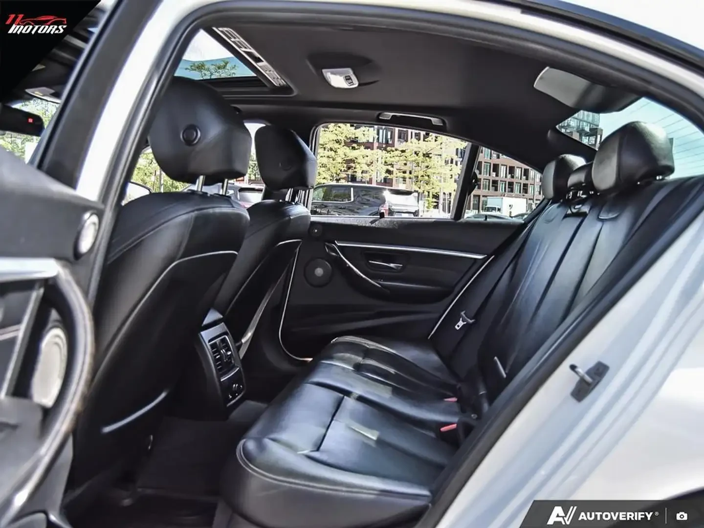 BMW 340 M340 B58| HAR/KAR| PANO| NAVI| , снимка 16 - Автомобили и джипове - 55374321