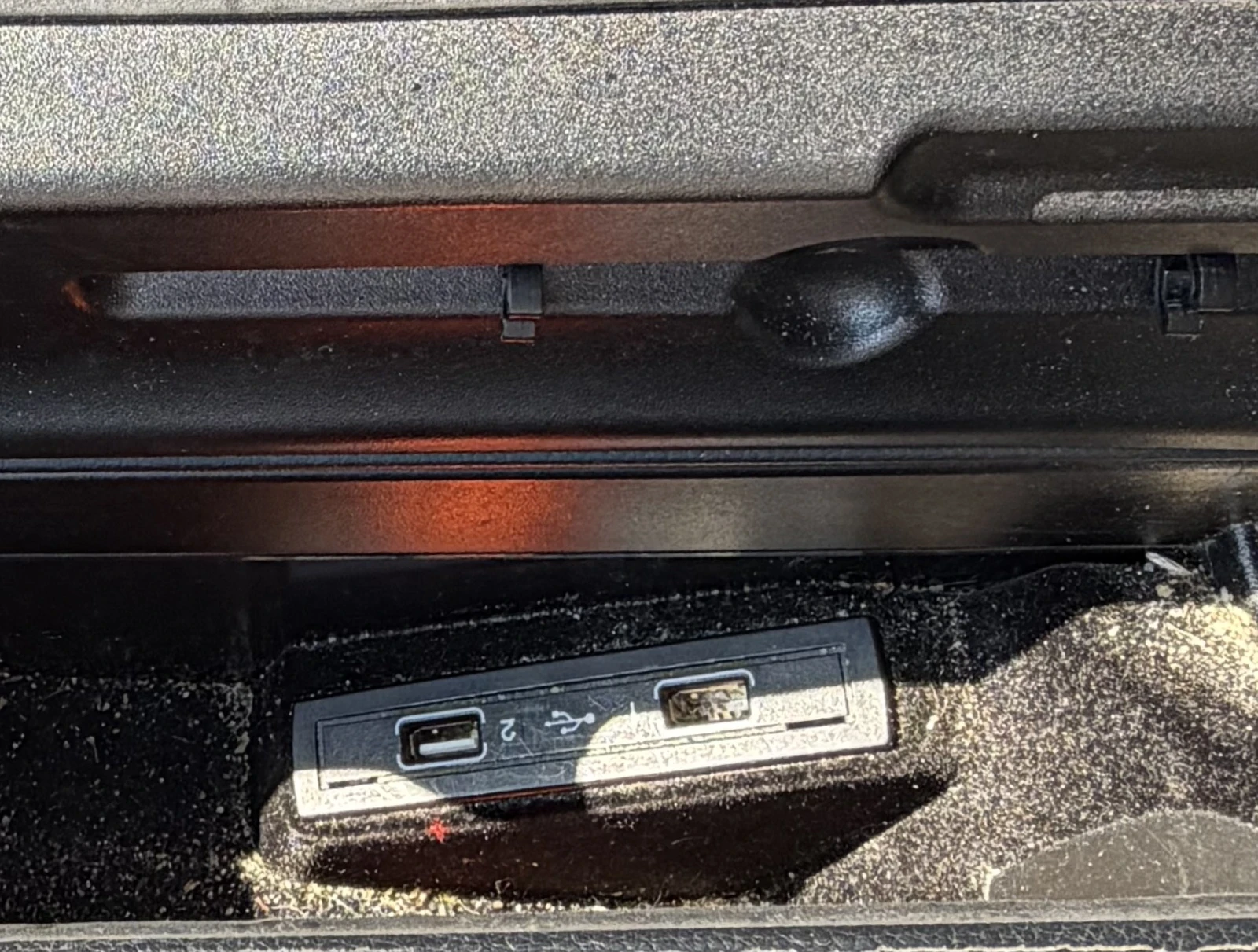 Mercedes-Benz E 220, снимка 14 - Автомобили и джипове - 55597346
