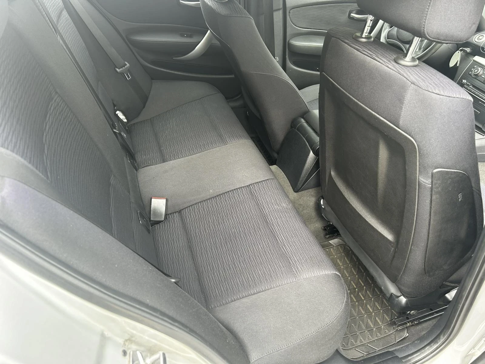 BMW 118, снимка 11 - Автомобили и джипове - 55895236