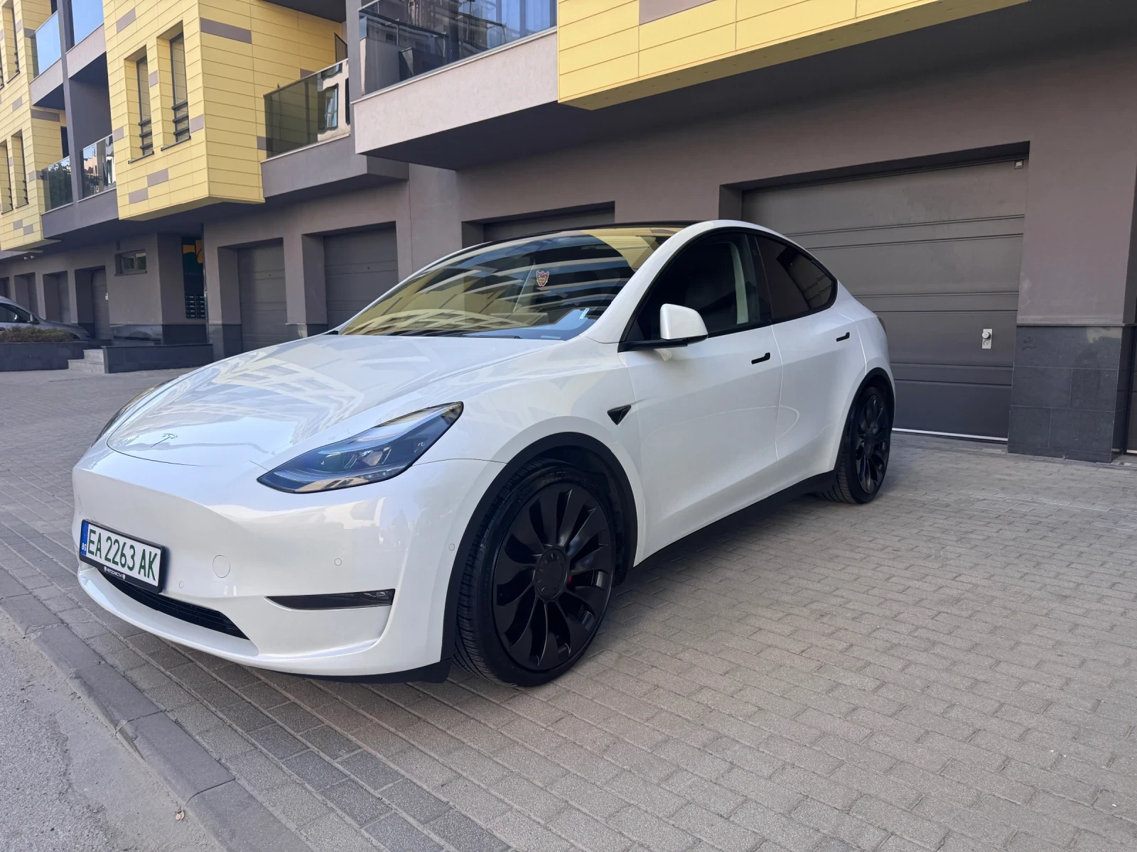 Tesla Model Y Performance , термопомпа, PPF, снимка 2 - Автомобили и джипове - 56064117