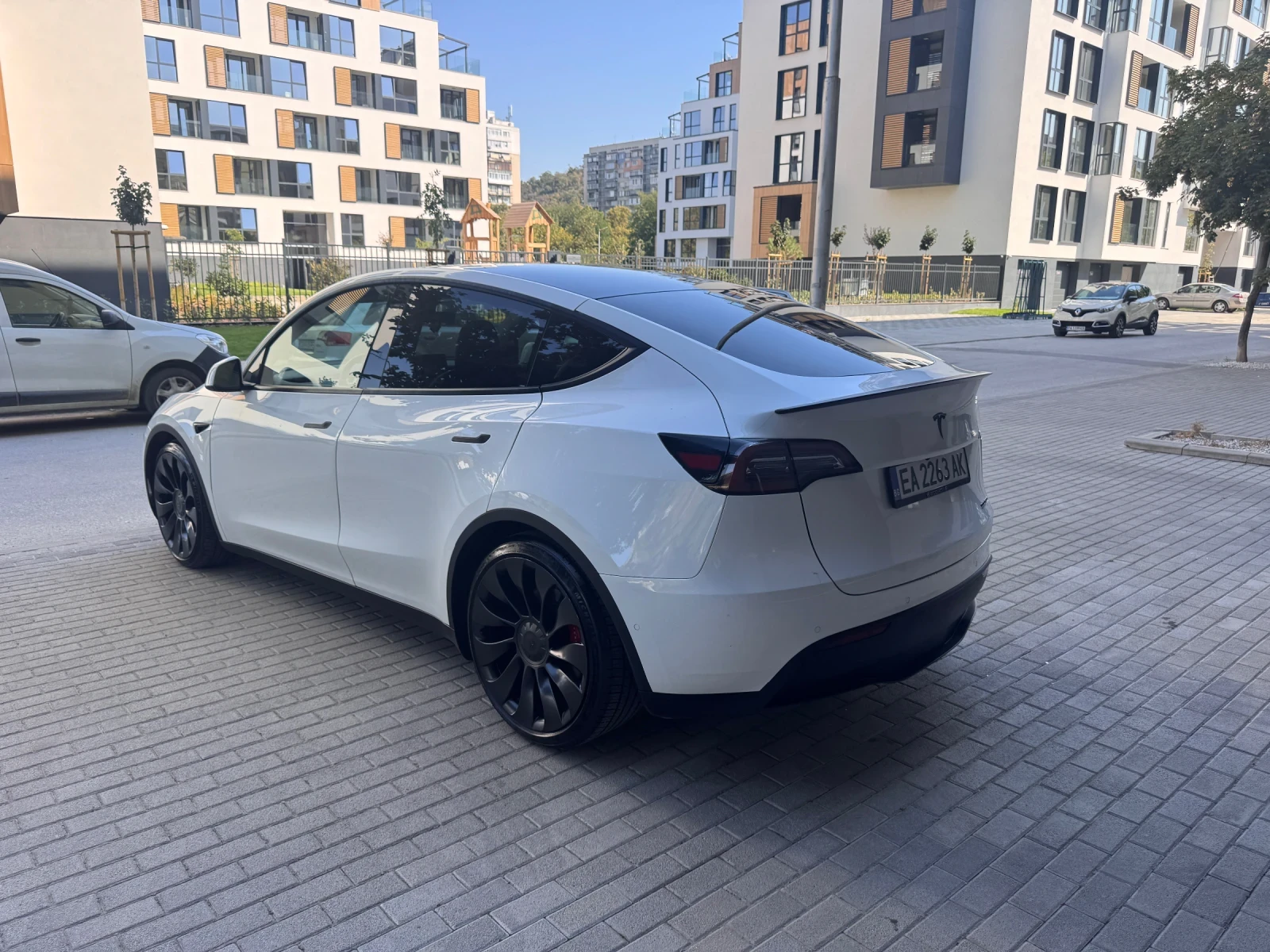 Tesla Model Y Performance , термопомпа, PPF, снимка 5 - Автомобили и джипове - 56064117
