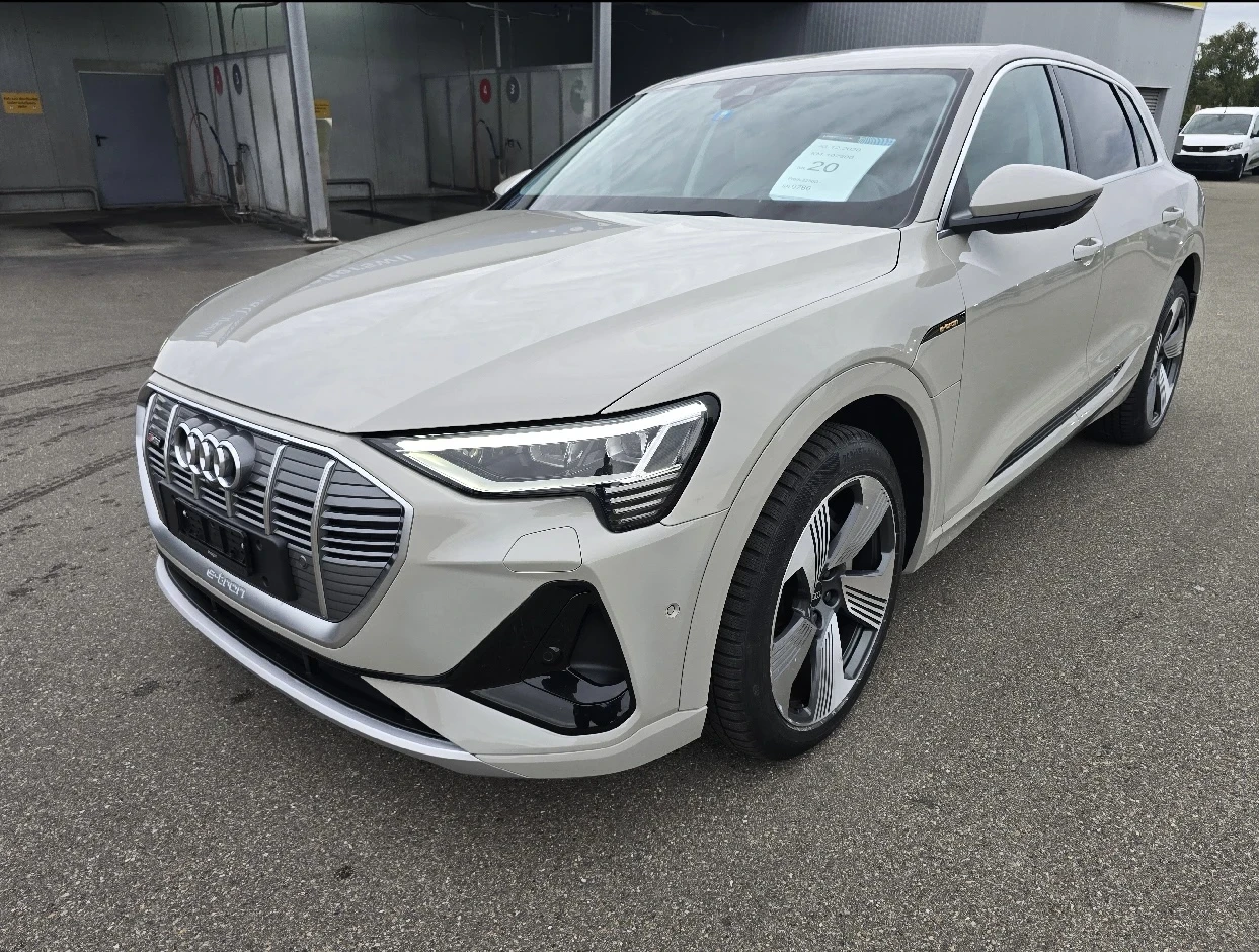 Audi E-Tron 55 Quattro 95KWh Full service 96.8%Soh, снимка 2 - Автомобили и джипове - 56217611