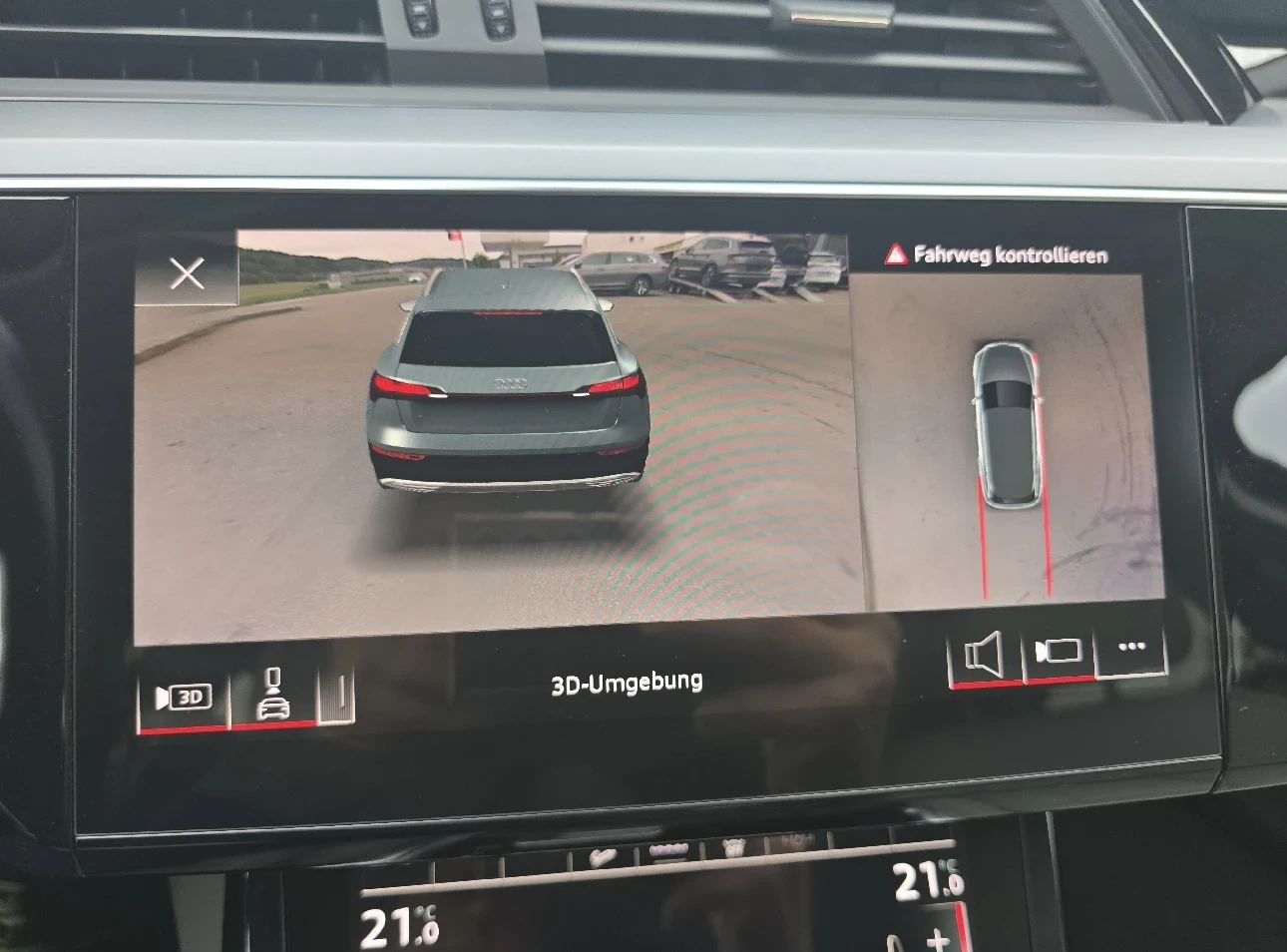 Audi E-Tron 55 Quattro 95KWh Full service 96.8%Soh, снимка 13 - Автомобили и джипове - 56217611