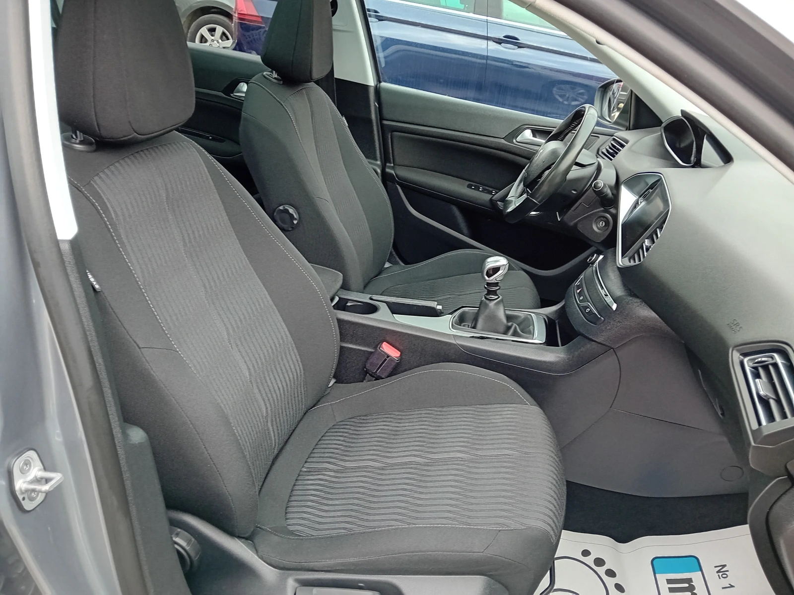 Peugeot 308   NAVI/KAMERA EURO 6, снимка 11 - Автомобили и джипове - 56333186