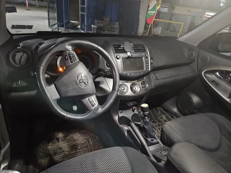 Toyota Rav4, снимка 5 - Автомобили и джипове - 47545029